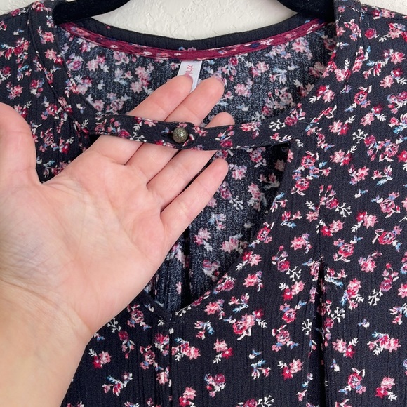 Xhilaration Womans Floral Tent Dress. Size Medium - Picture 5 of 14